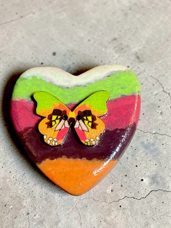 Hand Painted Rock Heart Shaped 3D Wooden Butterfly Garden Planter Decoration