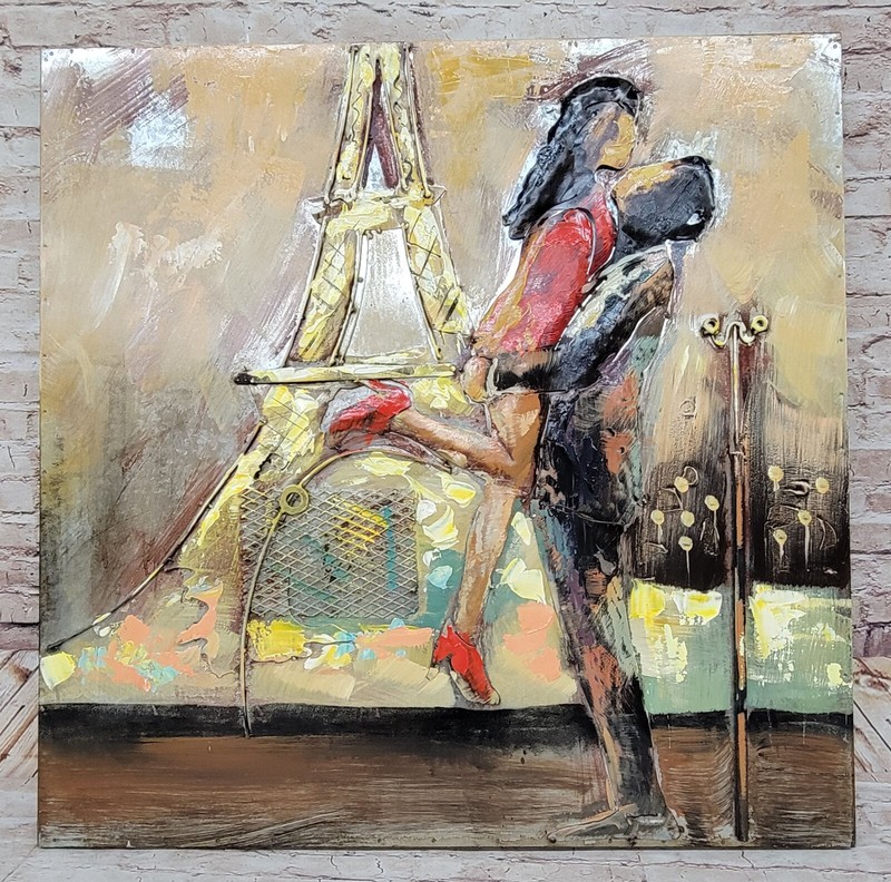 Couple Kissing France Front of Eiffel Tower 3-D Painting Sculpture Figure Deal
