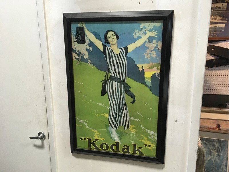 Vintage French Kodak LELONG R LE FILM COLORFUL LADY EARLY GLASS FRAME CAMERA OLD