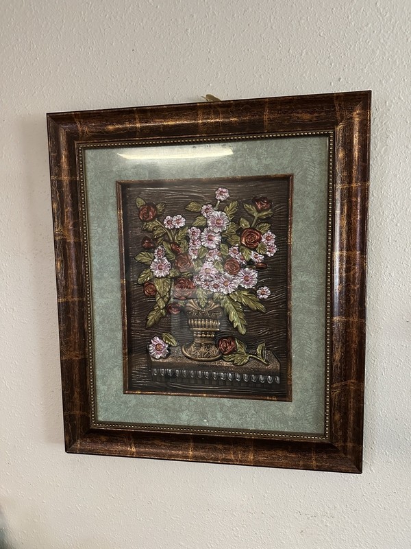 Framed 3D Floral Relief Wall Art – Ornate Traditional Décor Vintage Style