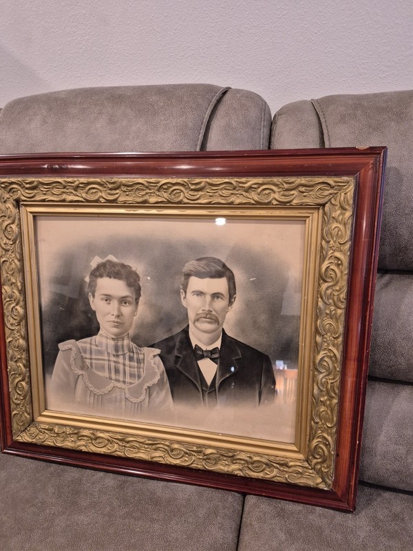 Antique Victorian Ornate Gold Gilt Carved Gesso Charcoal Portrait Couple 24×28