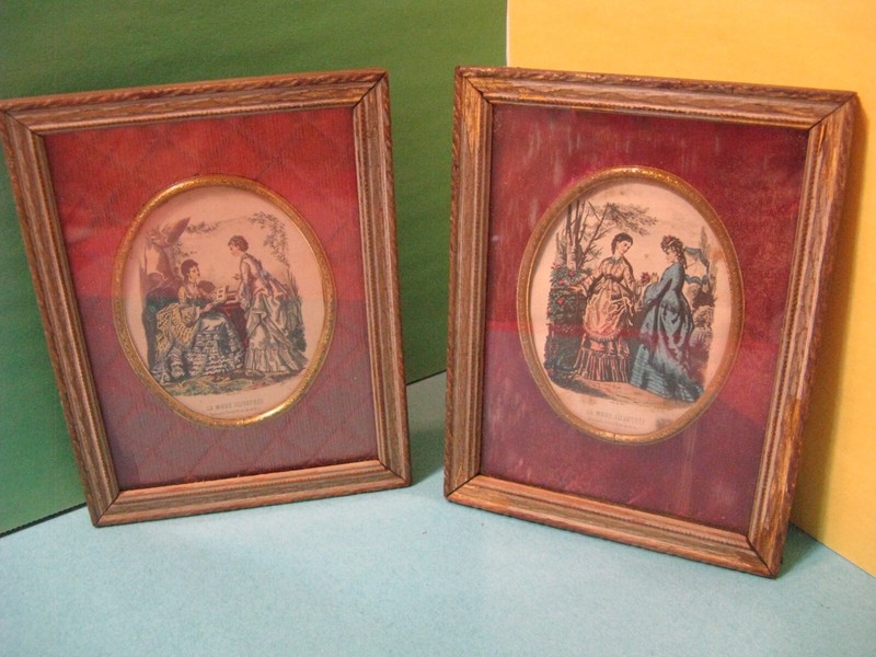 La Mode Illustree Rare Pair Of Mid 19th Century Frames With Plush Velvet Decorat