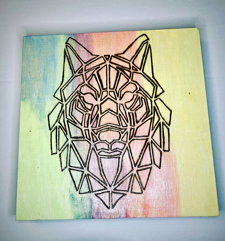 Geometrie Pyrography Glow Wolf