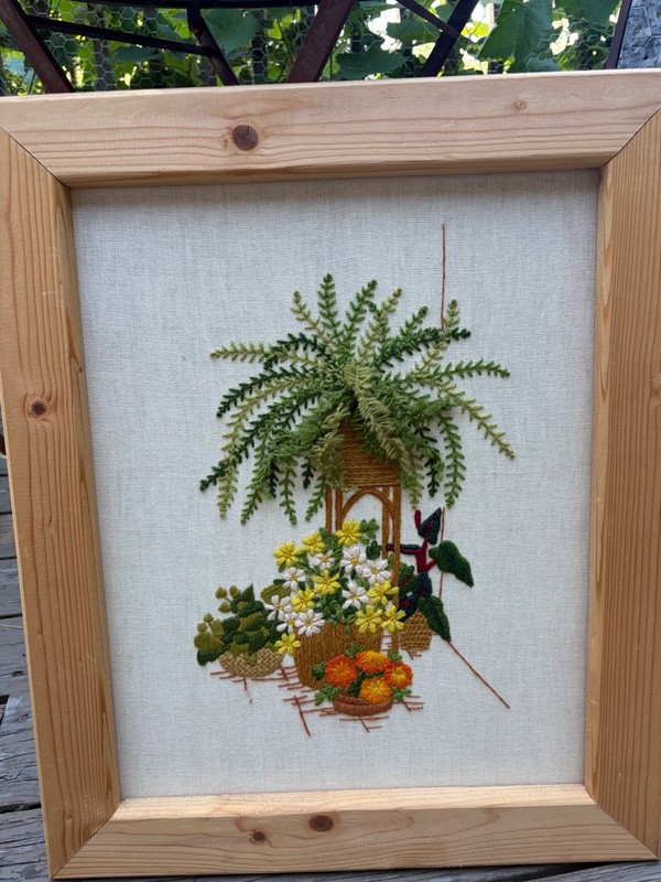 krewel 3 D large plant stand with fern, vintage vibe