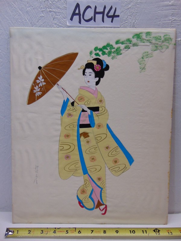 VINTAGE ASIAN JAPANESE GEISHA PAINTING OLD ON SILK YELLOW KIMONO SIGNED UMBRELLA