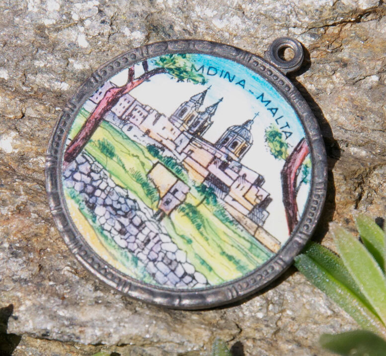 SMALL VINTAGE HAND MADE ENAMEL KEYCHAIN # MDINA MALTA