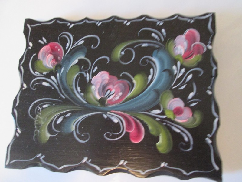 Rosemaled Scalloped Wood Black Plaque Norwegian Painting Rosemaling