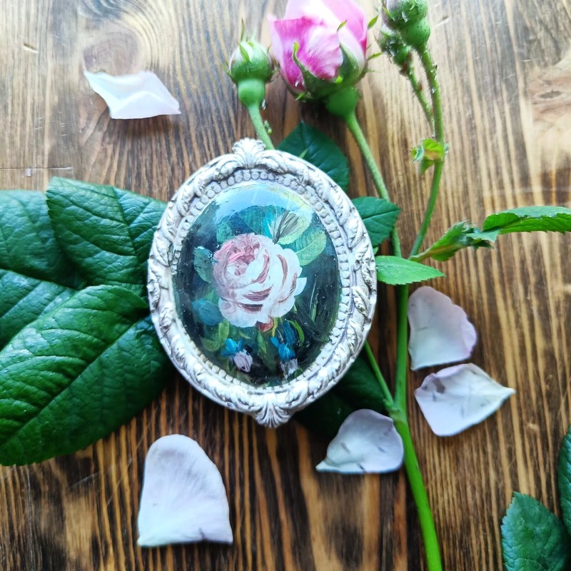 ACEO Original Acrylic Painting Miniature Rose in Vintage Slyle Frame 3x2,5 in gallery
