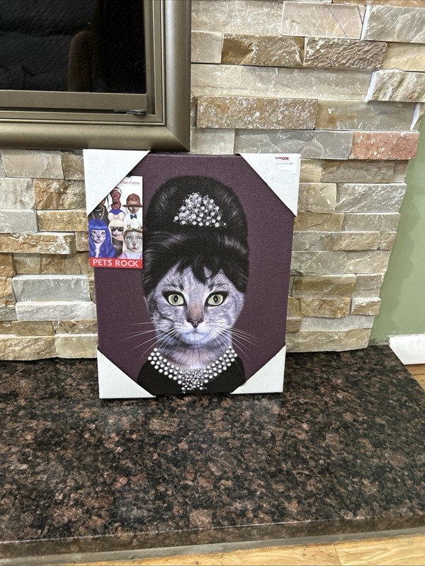 Pets Rock Audrey Hepburn “Breakfast At Tiffany’s” Wall Art Print Green Eyed Cat
