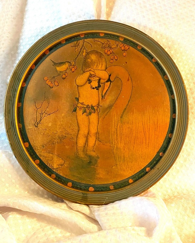 SUSAN BEATRICE PEARSE NURSERY PRINT «AUTUMN» IN ORIGINAL CIRCULAR GESSO FRAME