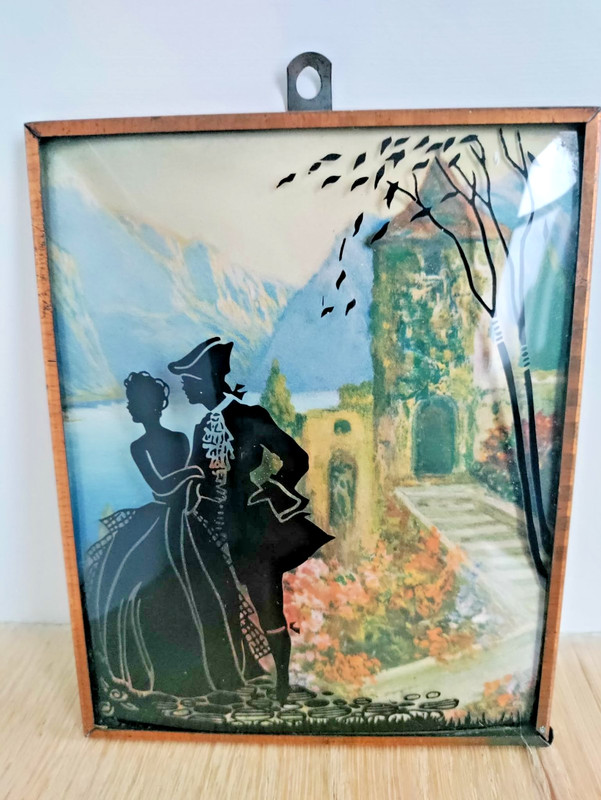 Vtg Reverse Painting Silhouette Courting Couple Convex Domed Bubble Glass Copper