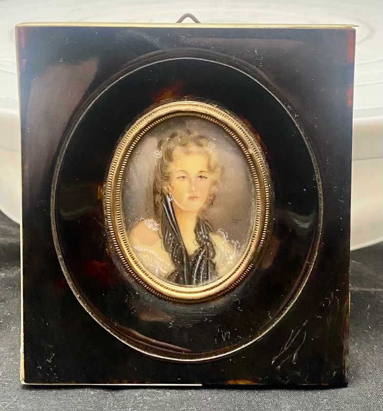VTG FRENCH MINIATURE PAINTING WOMAN PORTRAIT, CAREY/BAKELITE FRAME, SIGNED vg