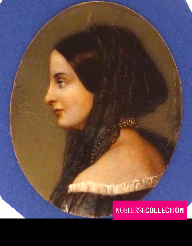 ANTIQUE 1850s FRENCH MINIATURE HAND PAINTED GOUACHE WOMAN PORTRAIT