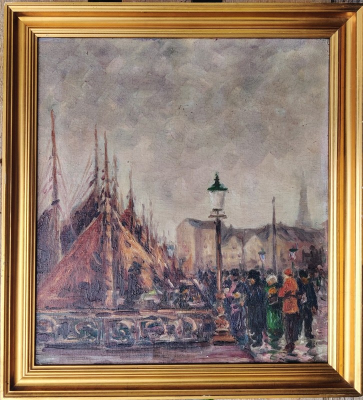 FISHMARKET FROM BOATS
