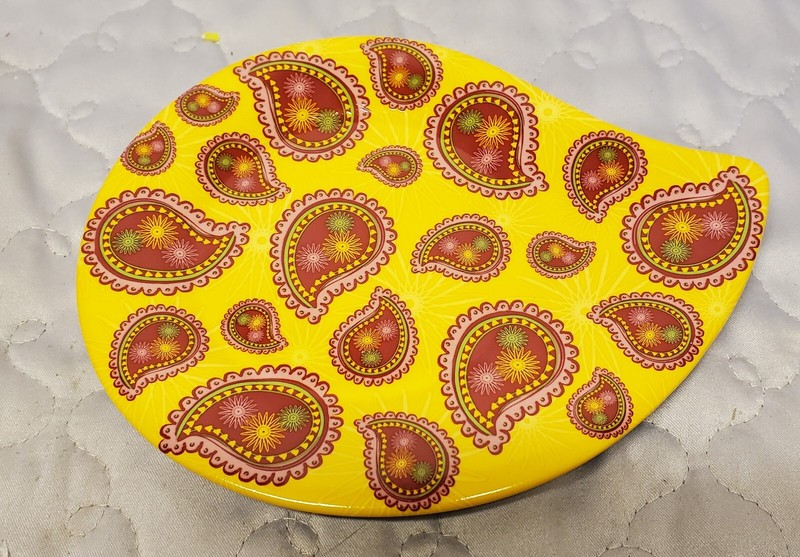 BB6 PartyLite pasley print dish