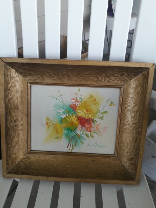 Painting Oil or acrylic of Flowers in a 60's frame, 12.5''Hw15''Lx2.5''D, gallery