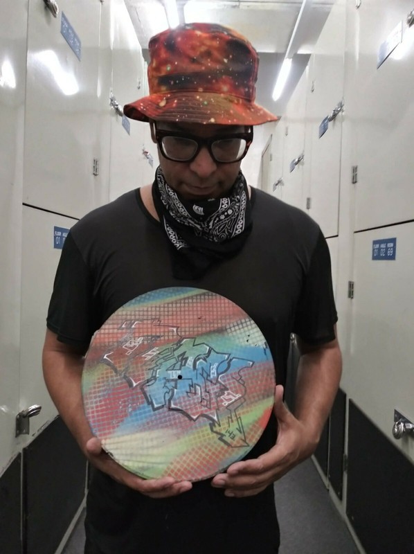 GRAFFITI VINYL RECORD