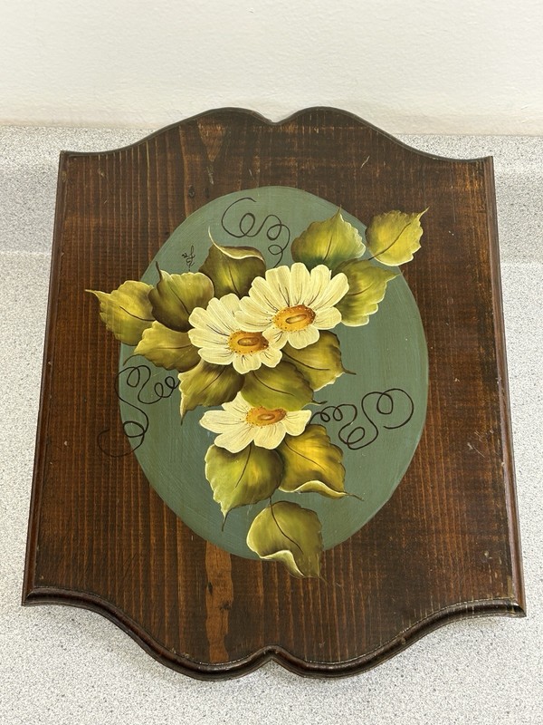 Vtg White Daisy Flowers Hand Painted on Wood Plaque Wall Art Painting