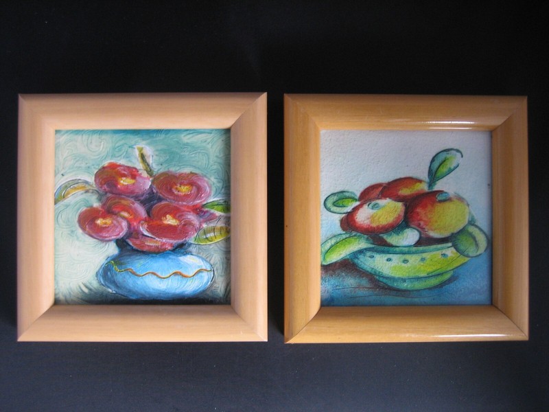 Pair 1996 framed still life oil paintings SIGNED (13 cm x 13 cm)