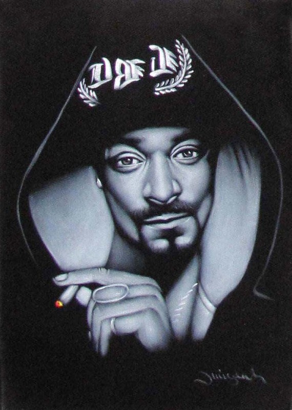 Snoop Dogg, size 16″x11″, oil on black velvet