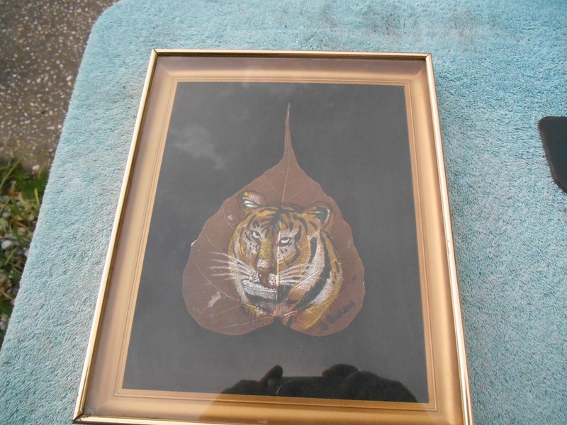 ORIGINAL 3 SISTERS HAND PAINTED IN OILS ON RARE TROPICAL FIG LEAF «TIGER» FRAMED