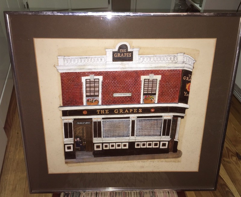 «THE GRAPES» Young & Co. By JOHN SEARES RILEY, PUB BAR Barchard St. SW London