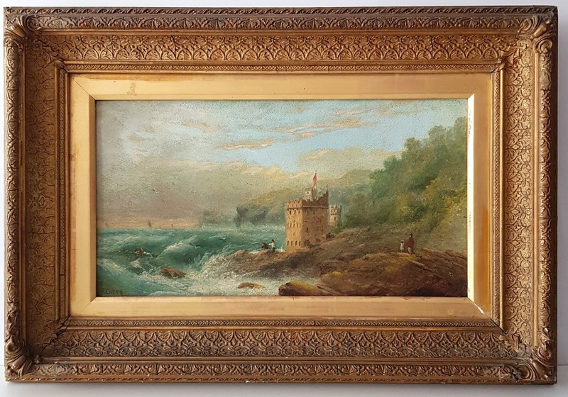 Felsige Küstenlandschaft mit einem Burg und Leuchtturm gallery