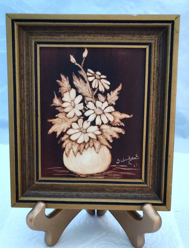 Small Floral Still Life Painting Signed Wall or Tabletop (D19B)