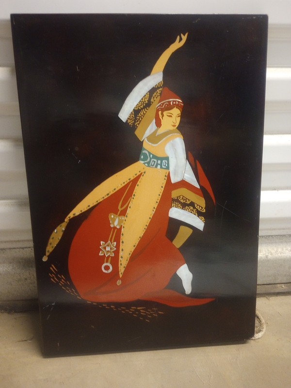 Vintage Hand Painted Laquerware Traditional Dancer Figure Mother Of Pearl Inlay